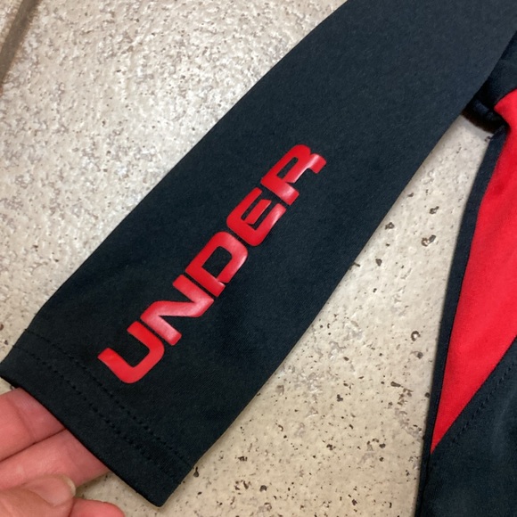 Under Armour active wear, size 9-12 months - Picture 3 of 8